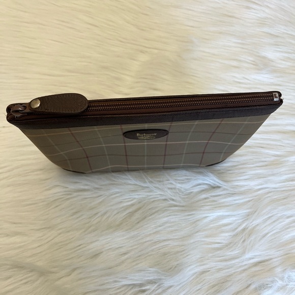 BURBERRY NOVA CHECK CLUTCH BAG